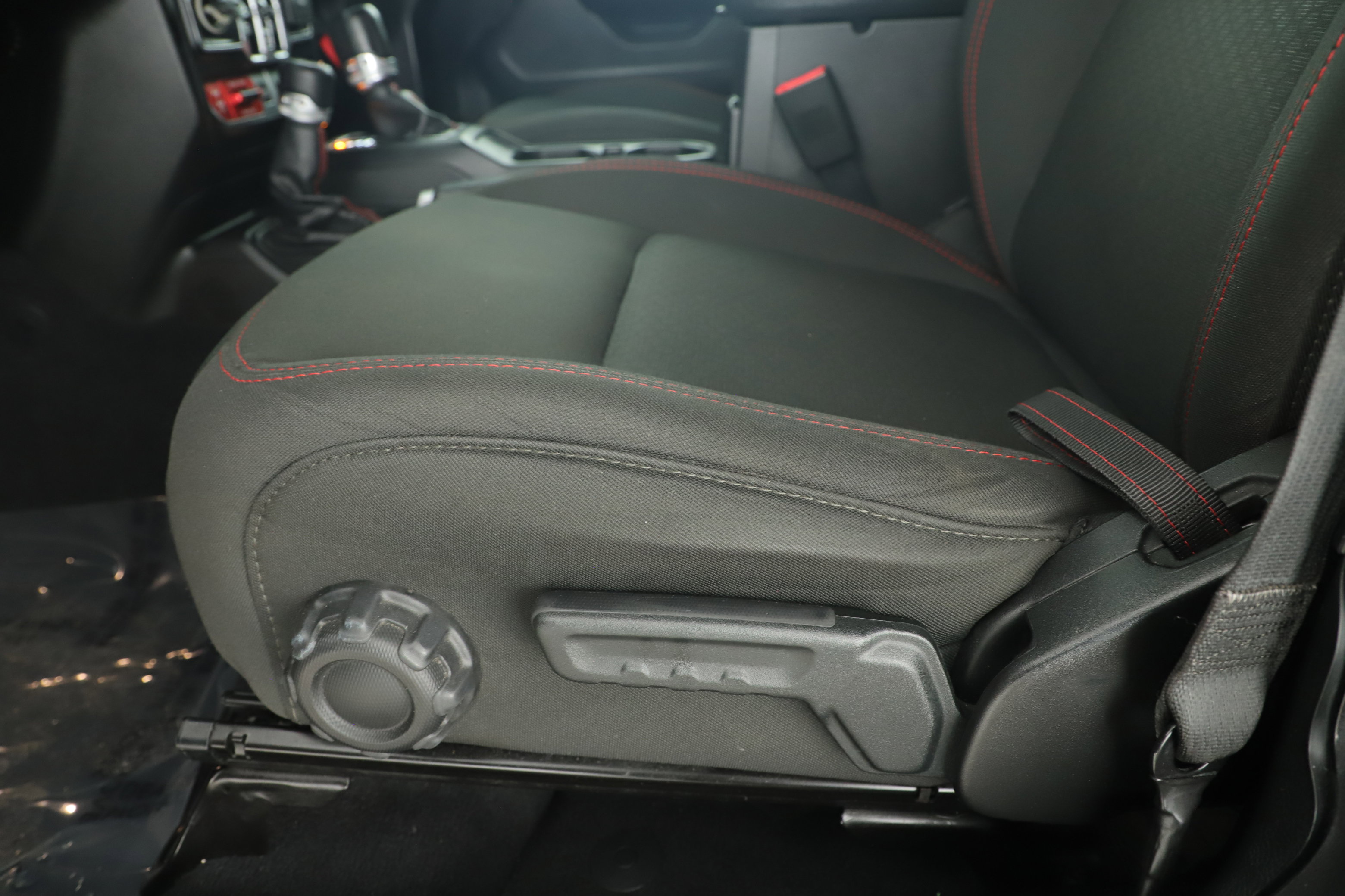 Certified 2018 Jeep Wrangler Unlimited Rubicon image 9