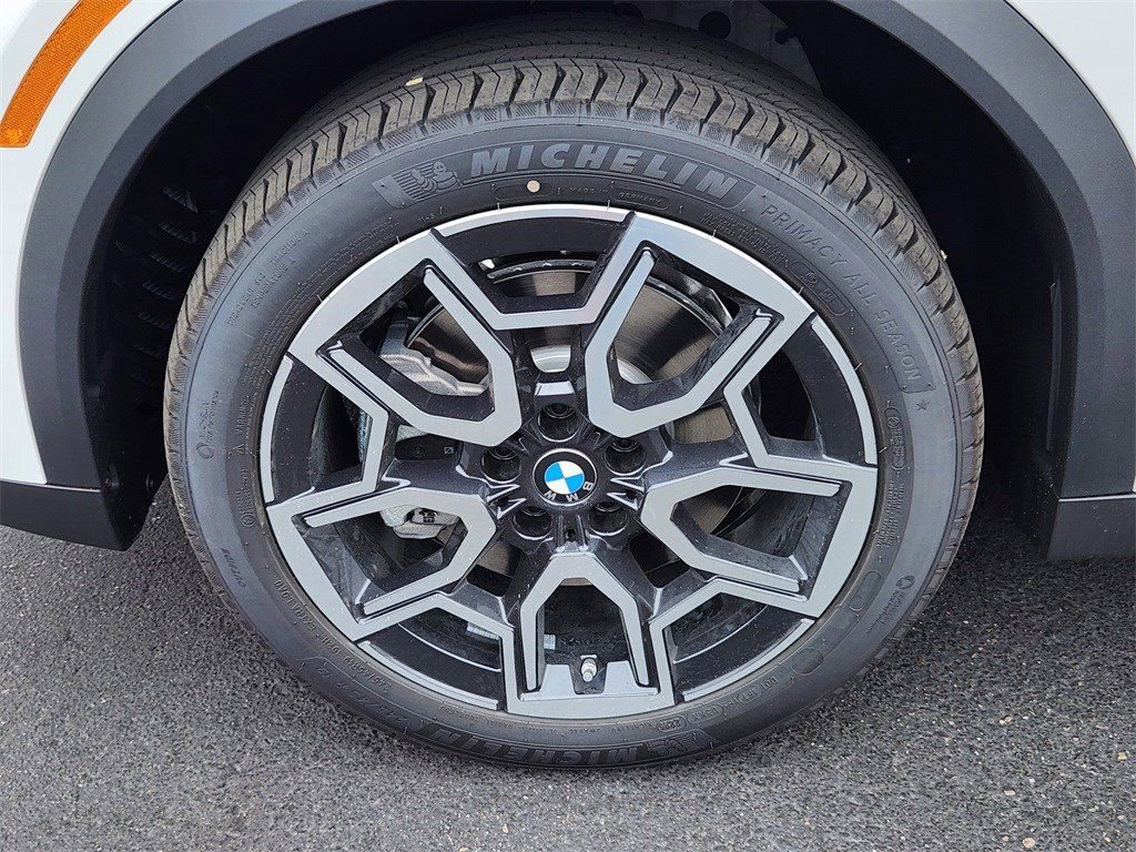 Used 2025 BMW X2 xDrive28i AWD/4WD image 7