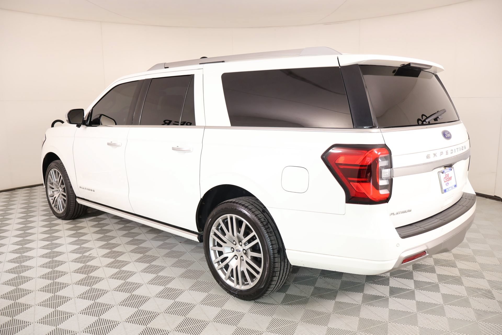 Used 2023 Ford Expedition Max Platinum AWD/4WD image 24