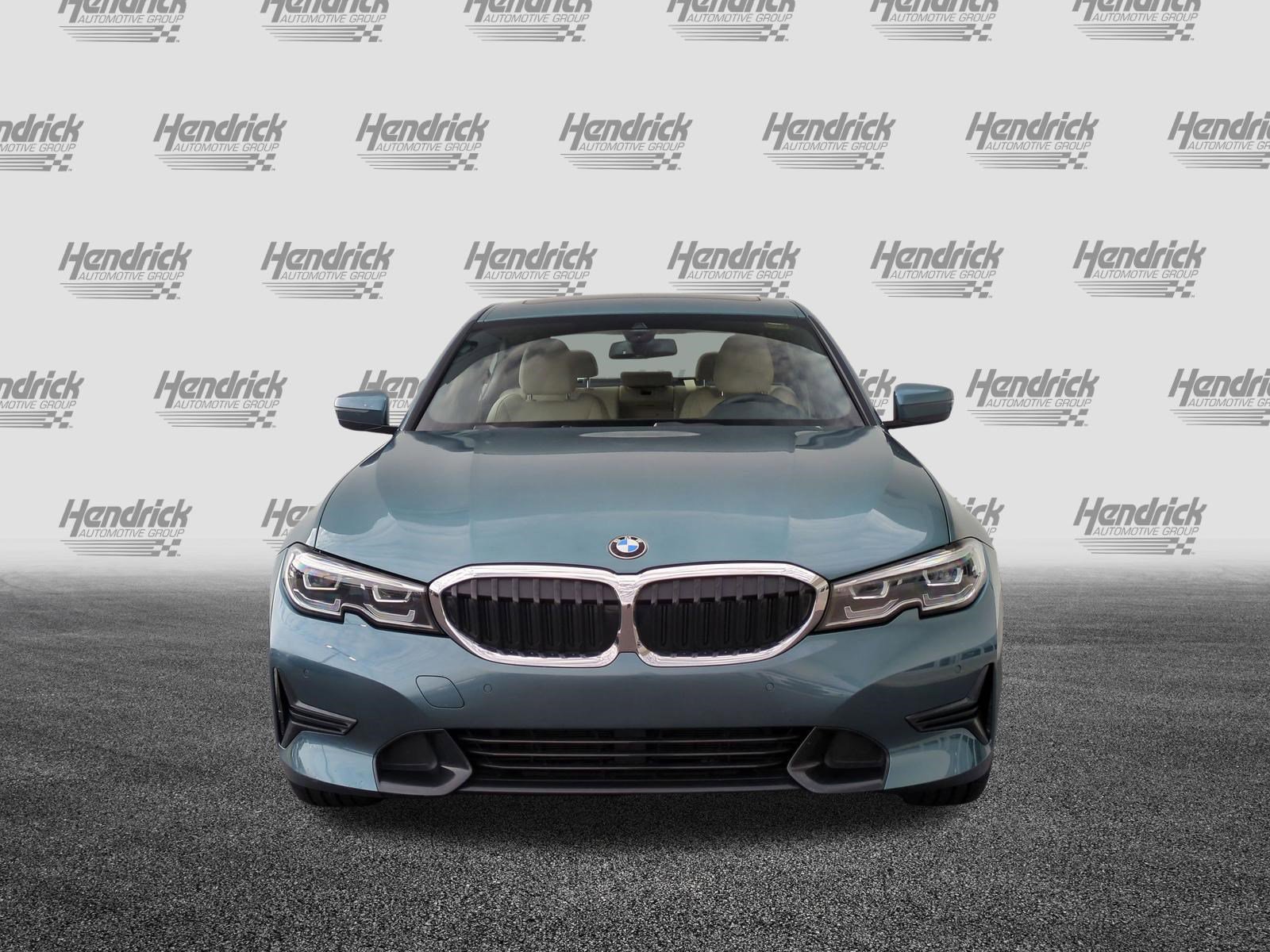 Used 2020 BMW 330i Sedan w/ Convenience Package RWD image 3