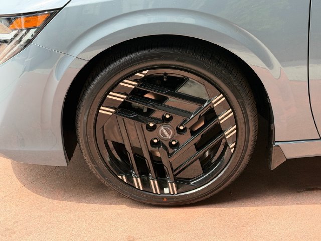 New 2027 Nissan Sentra SR w/ SR All Weather Package FWD image 11