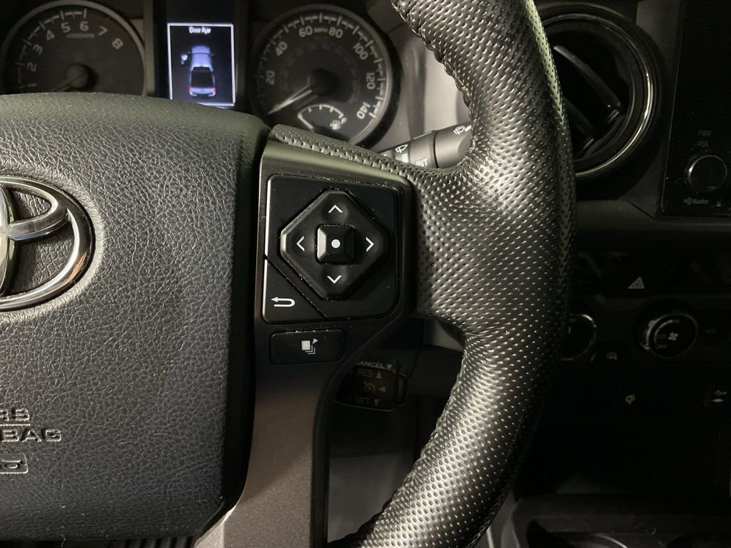 Used 2016 Toyota Tacoma TRD Sport image 25