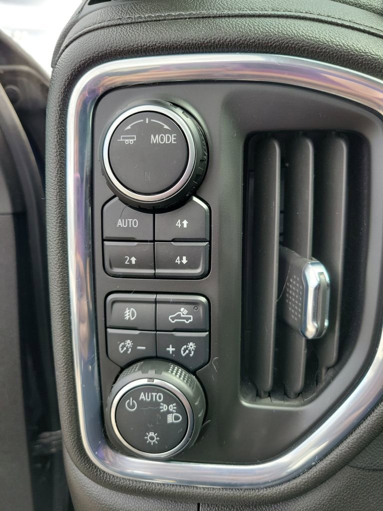 Used 2022 Chevrolet Silverado 2500 LT w/ Convenience Package image 43