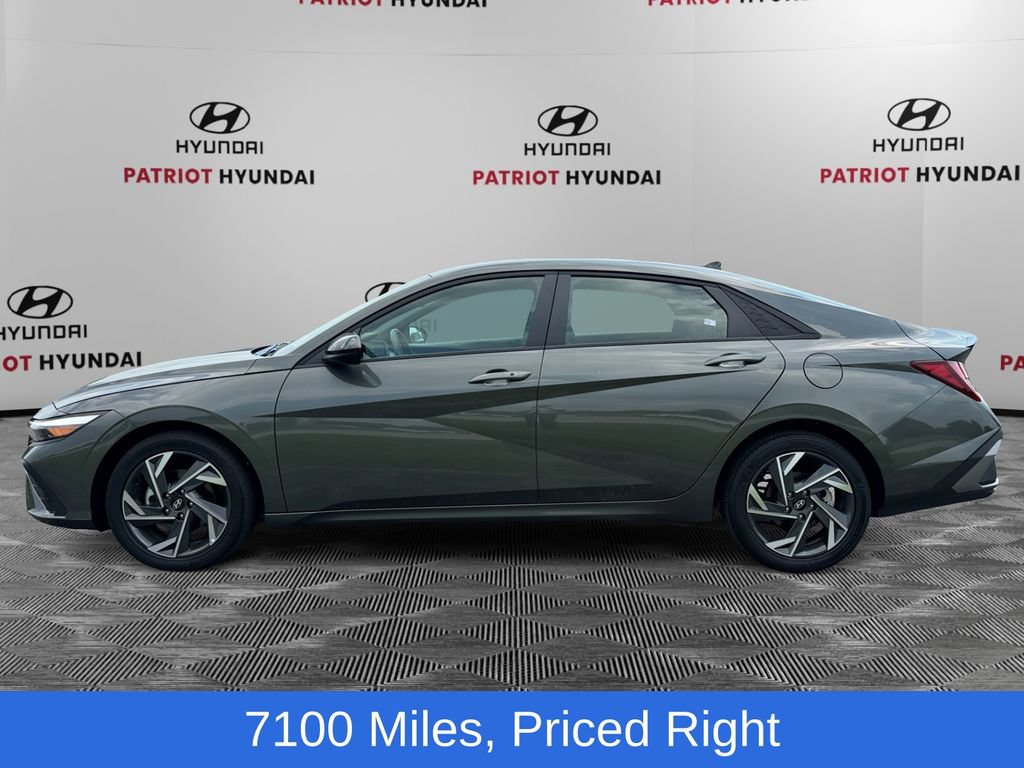 Used 2025 Hyundai Elantra Sport FWD image 7