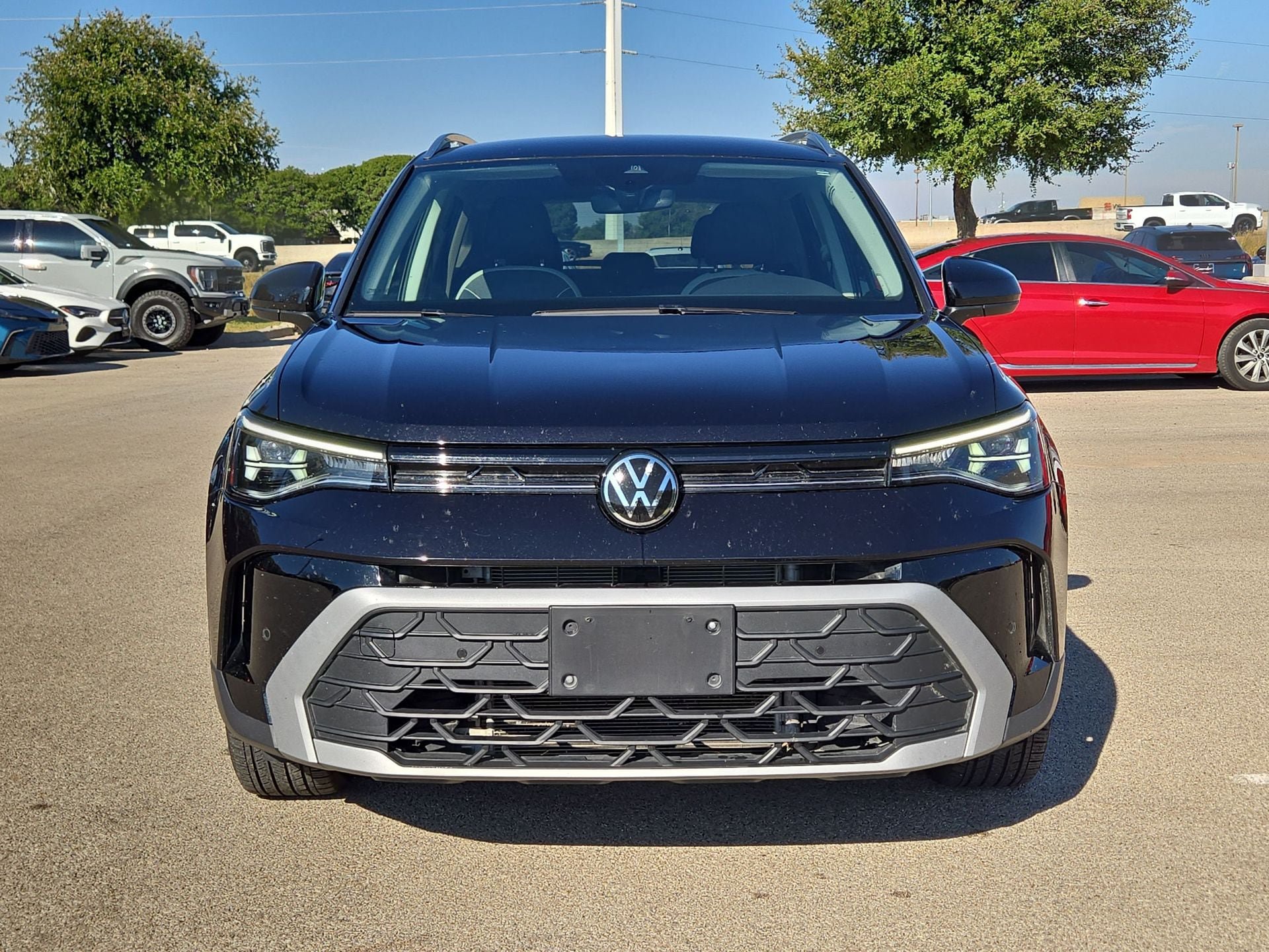 Used 2025 Volkswagen Taos SE FWD image 10