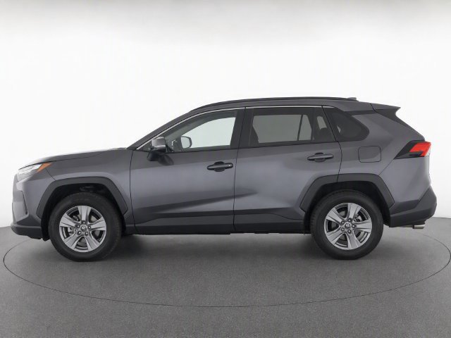 Used 2025 Toyota RAV4 XLE AWD/4WD image 6