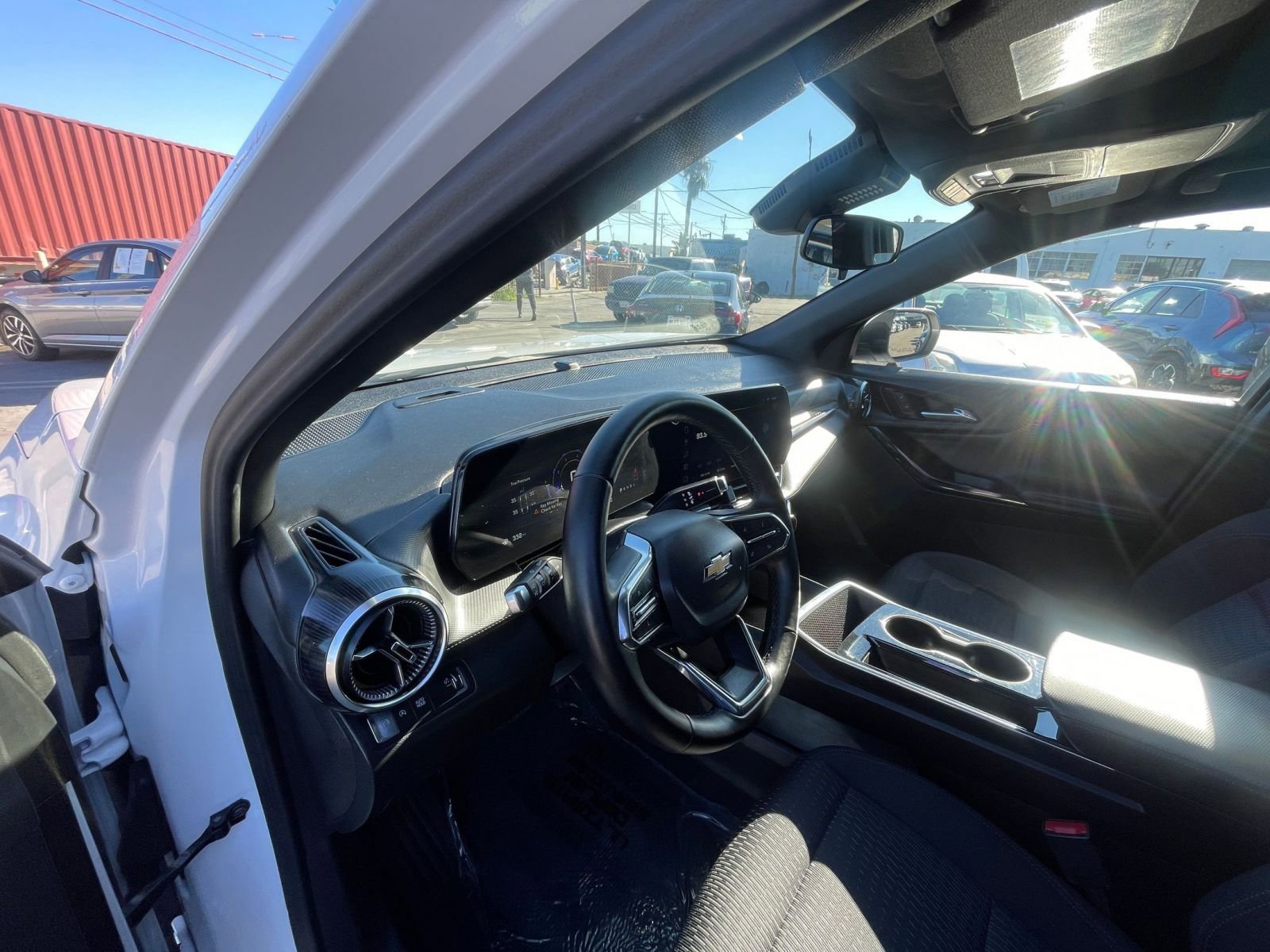 Used 2025 Chevrolet Equinox LT image 34