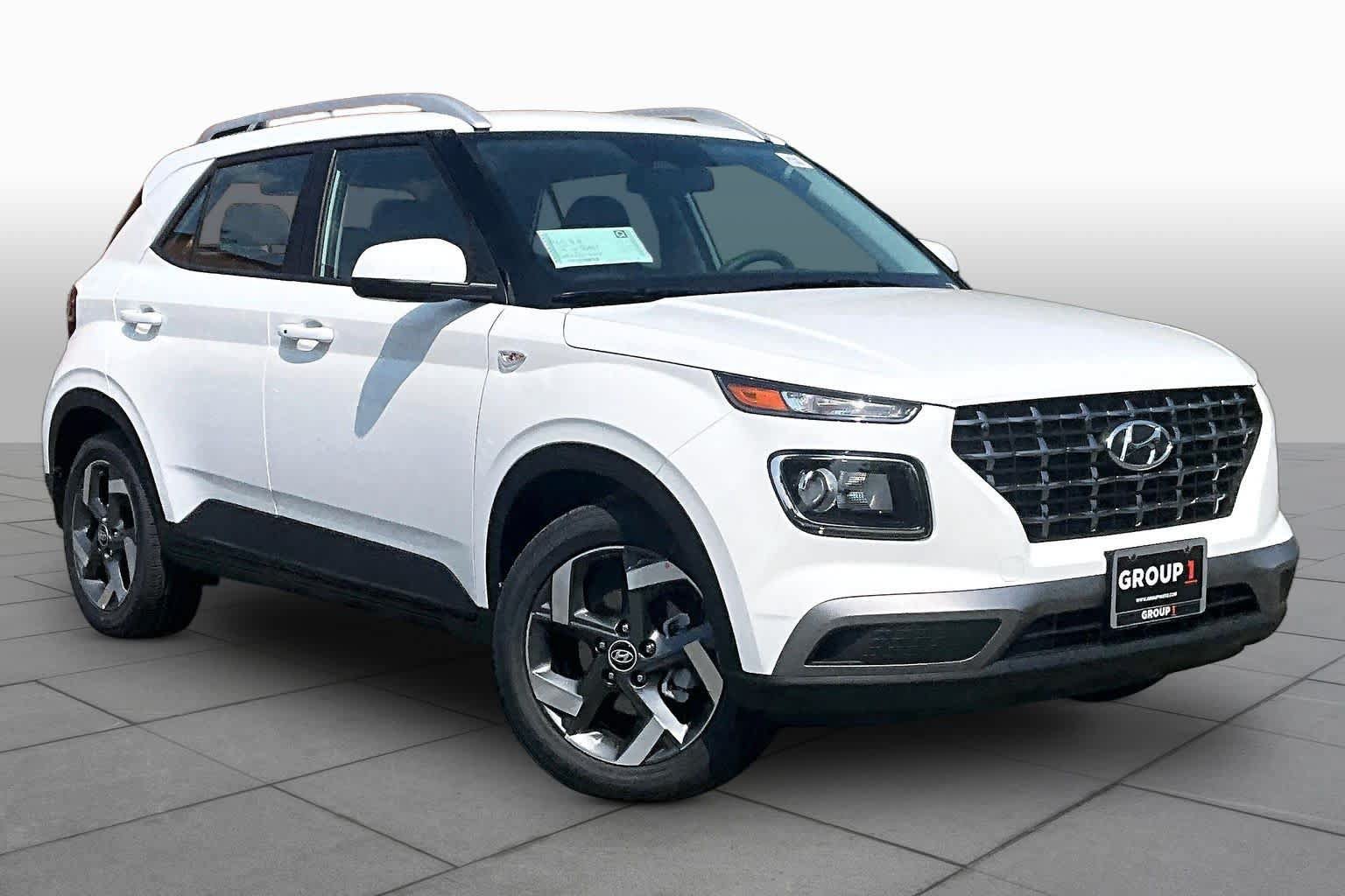 New 2026 Hyundai Venue SEL FWD image 2