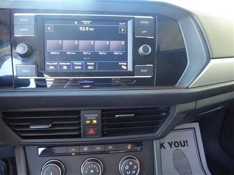 Used 2021 Volkswagen Jetta S w/ Driver Assistance Package image 10