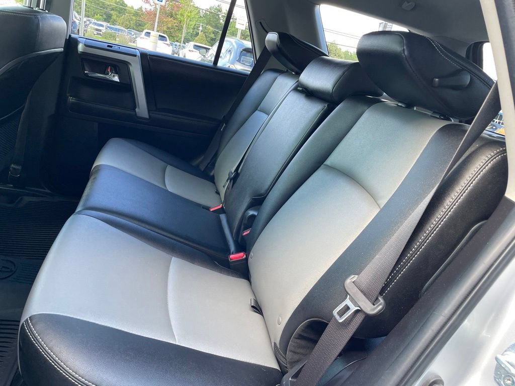 Used 2018 Toyota 4Runner SR5 Premium AWD/4WD image 17