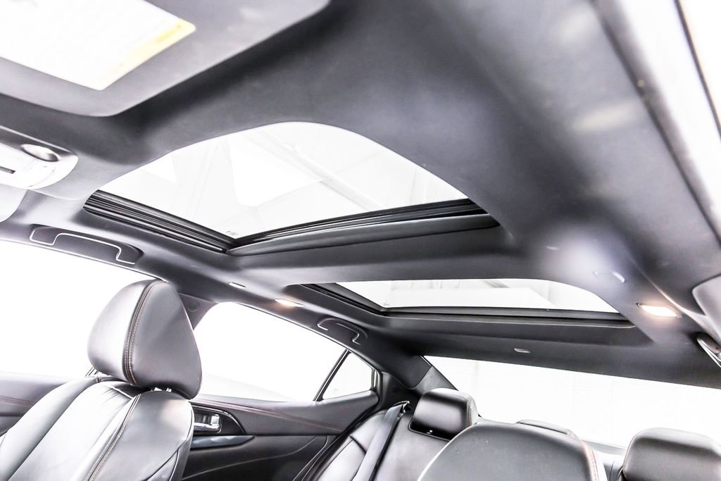 Used 2021 Nissan Maxima SR w/ Sport Mat Group FWD image 16