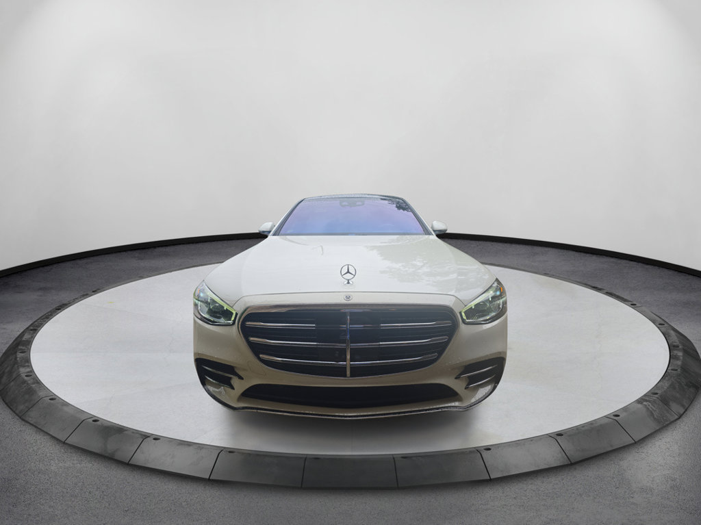 Used 2021 Mercedes-Benz S 580 4MATIC Sedan w/ AMG Line image 2