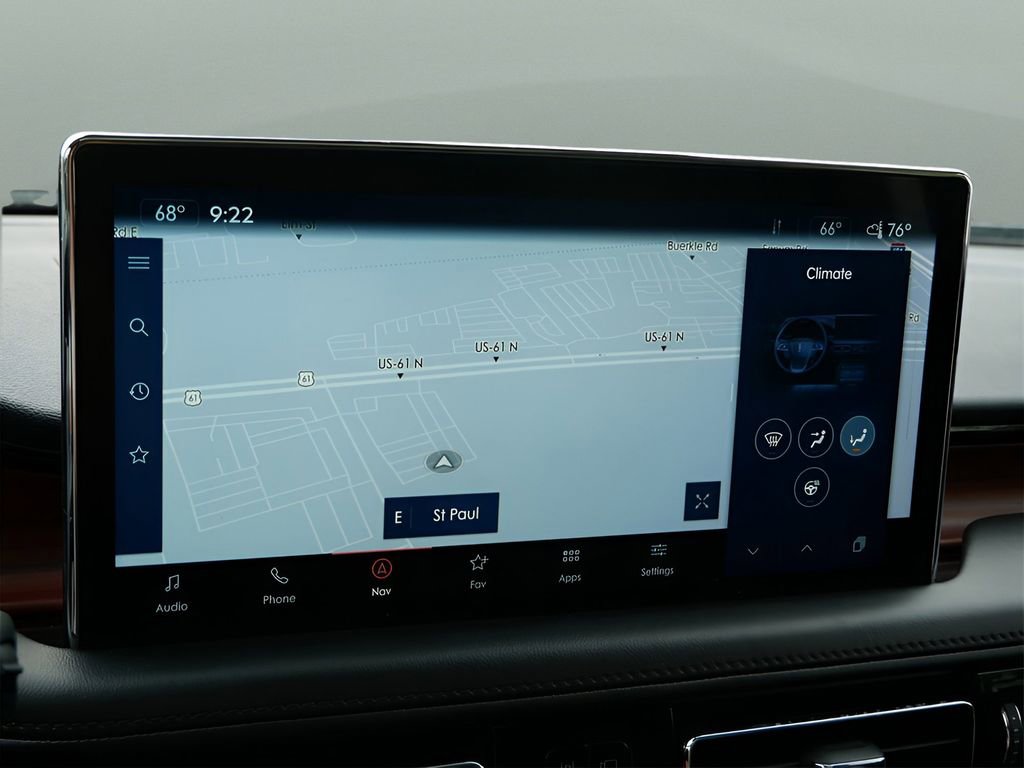 Used 2023 Lincoln Nautilus Reserve w/ Equipment Group 202A image 21