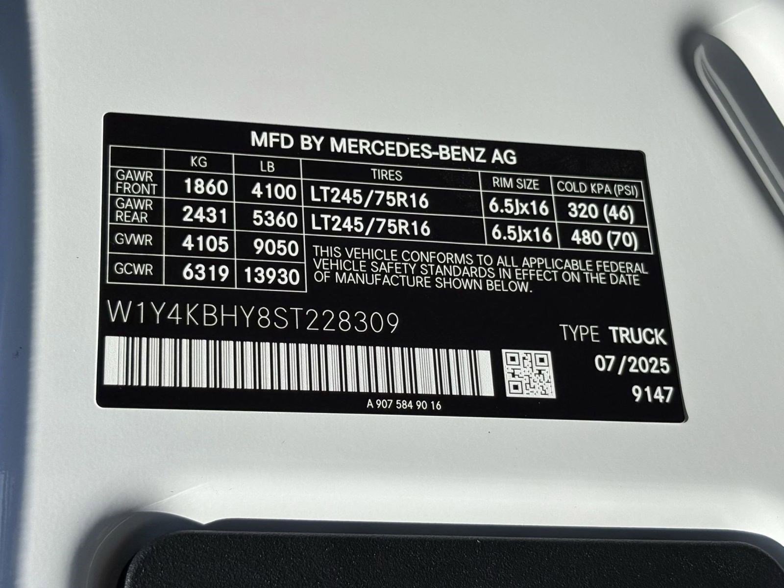 New 2025 Mercedes-Benz Sprinter 2500 image 19