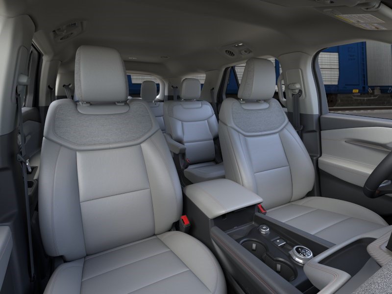 New 2026 Ford Explorer Active w/ Active Comfort Package AWD/4WD image 10