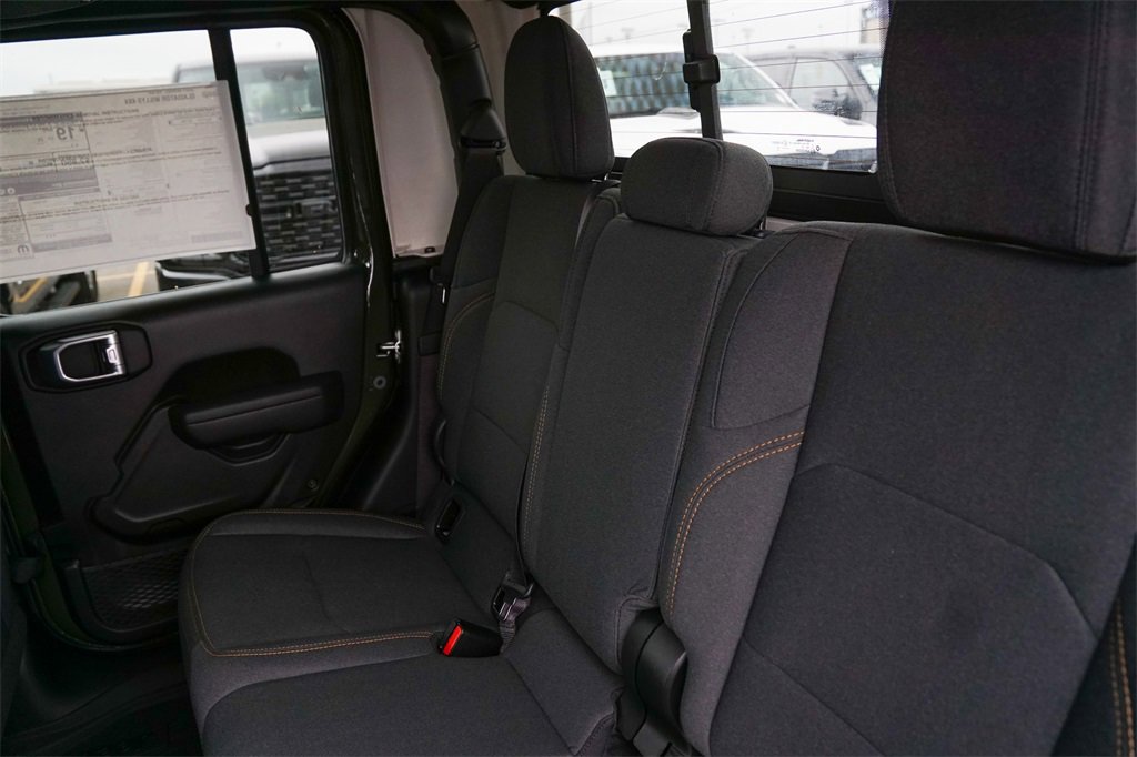 New 2024 Jeep Gladiator Sport image 25