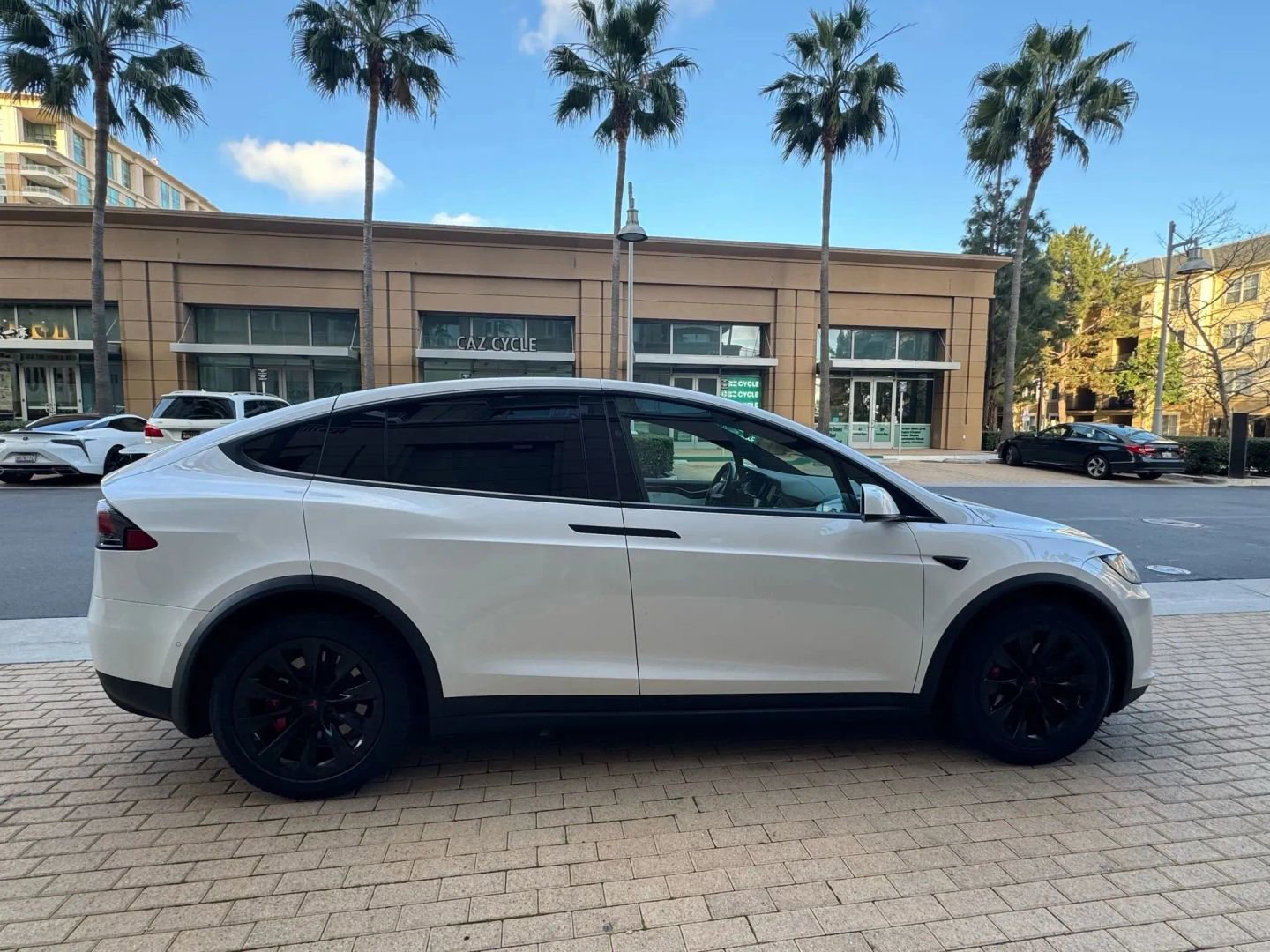 Used 2020 Tesla Model X Long Range AWD/4WD image 4