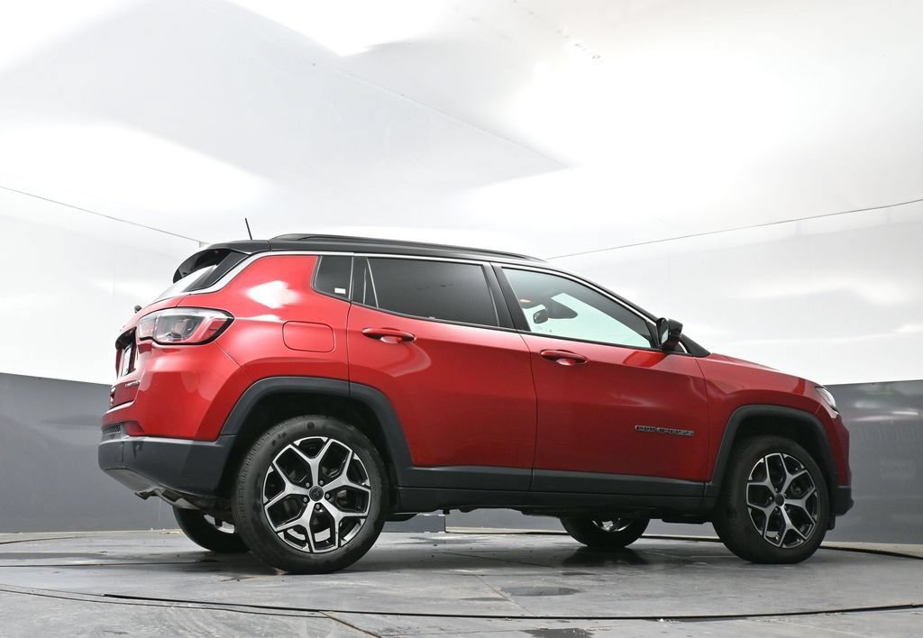 Used 2025 Jeep Compass Limited AWD/4WD image 50