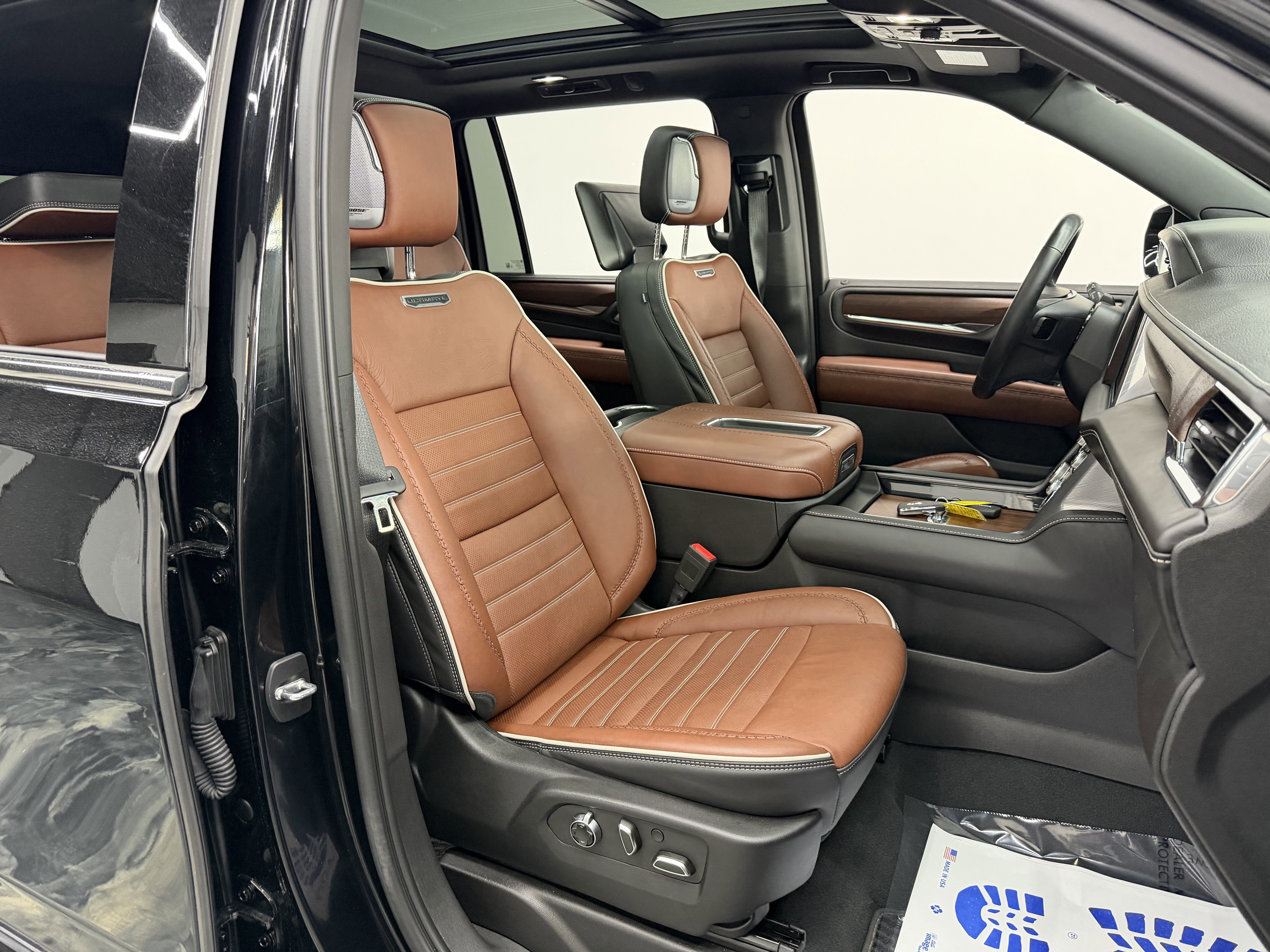 Used 2023 GMC Yukon XL Denali Ultimate w/ LPO, Floor Liner Package image 24