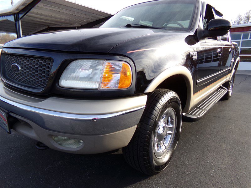 Used 2001 Ford F150 Lariat image 2