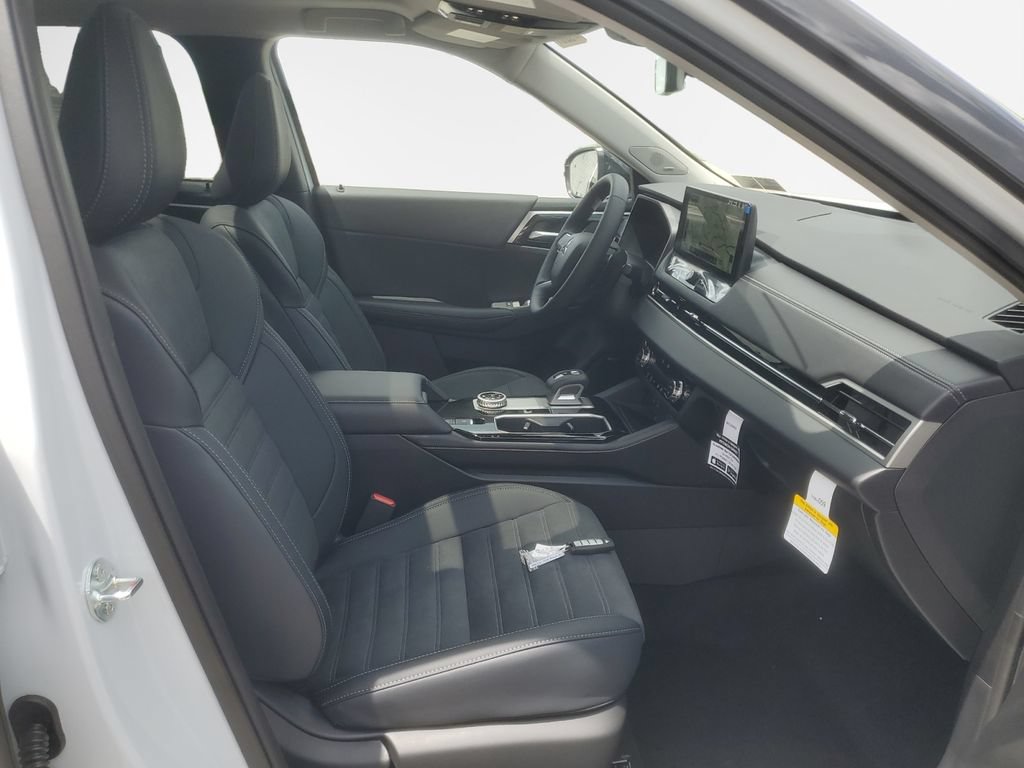New 2026 Mitsubishi Outlander AWD image 26