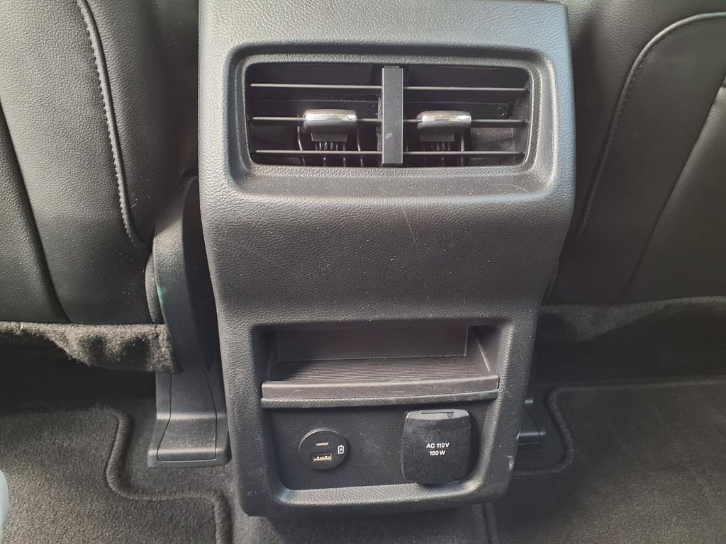 Used 2021 Ford Edge SEL w/ Convenience Package FWD image 17