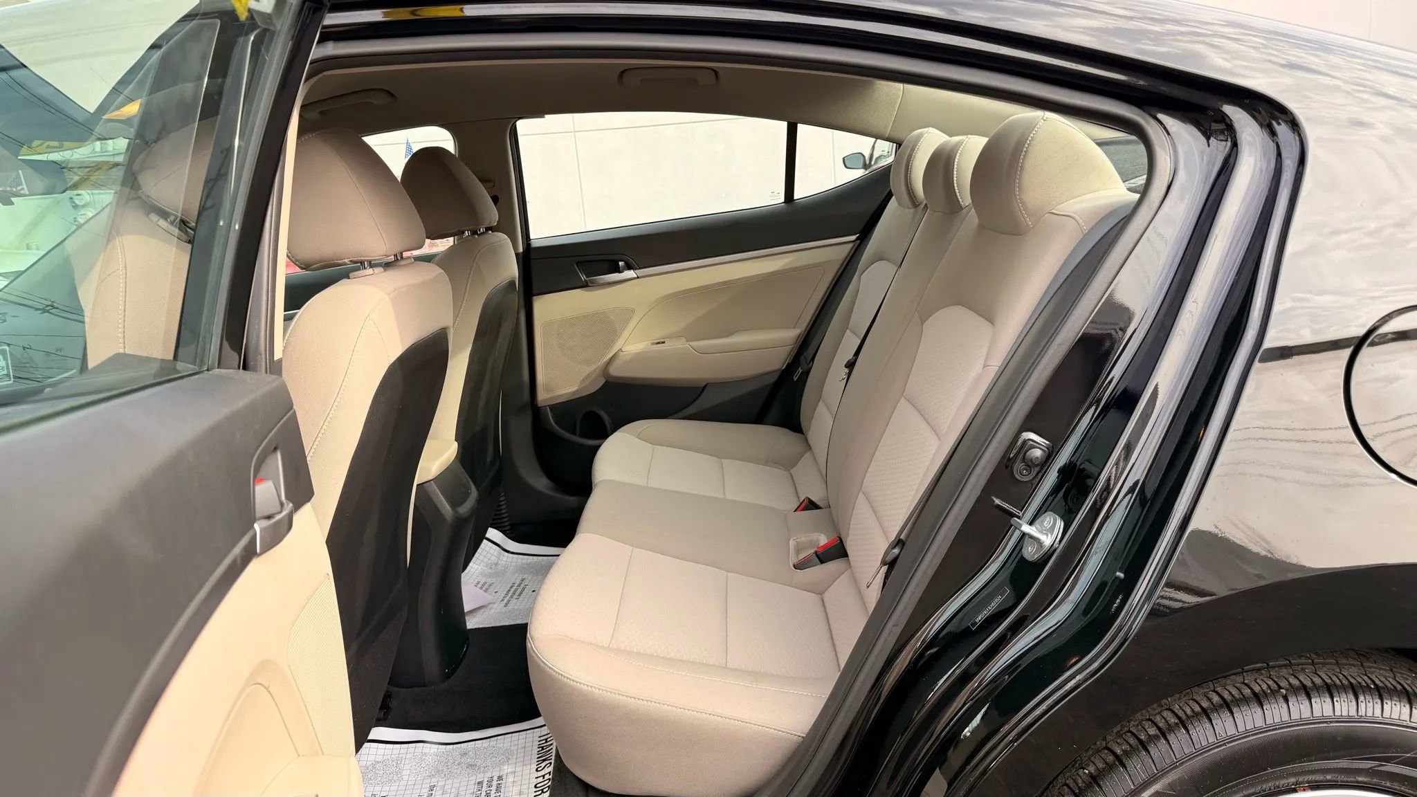 Used 2020 Hyundai Elantra SE image 19