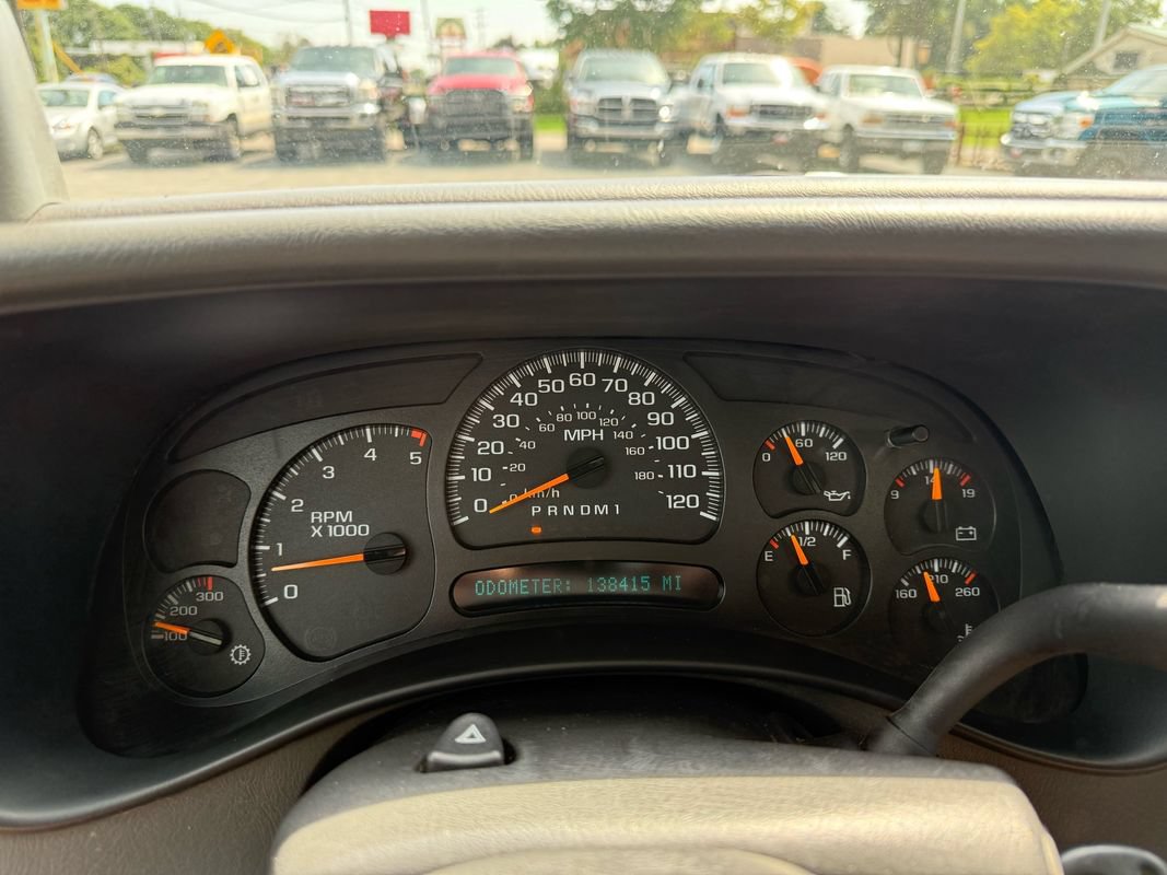 Used 2007 Chevrolet Silverado 2500 LT w/ Heavy-Duty Power Package AWD/4WD image 9