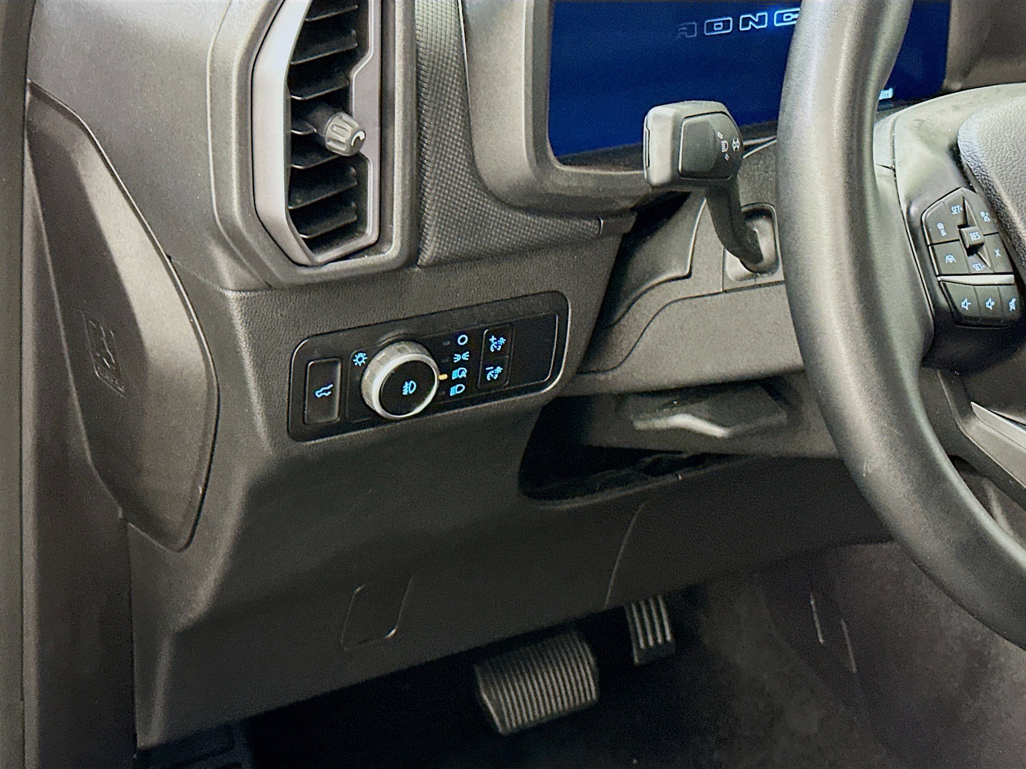 Used 2025 Ford Bronco Sport Outer Banks AWD/4WD image 17