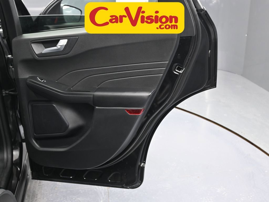 Used 2025 Ford Escape Platinum image 38