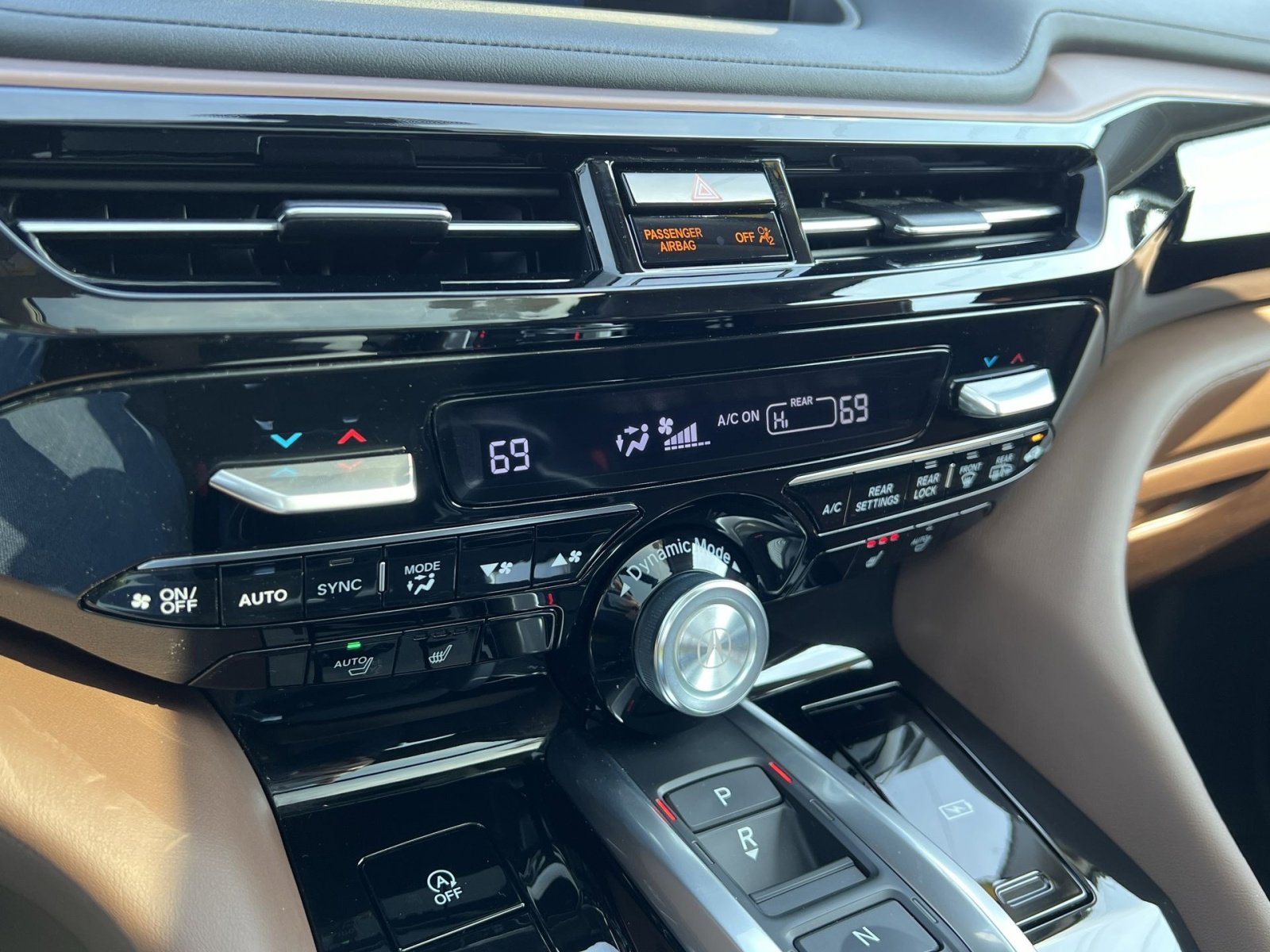 Certified 2024 Acura MDX SH-AWD w/ Technology Package image 18