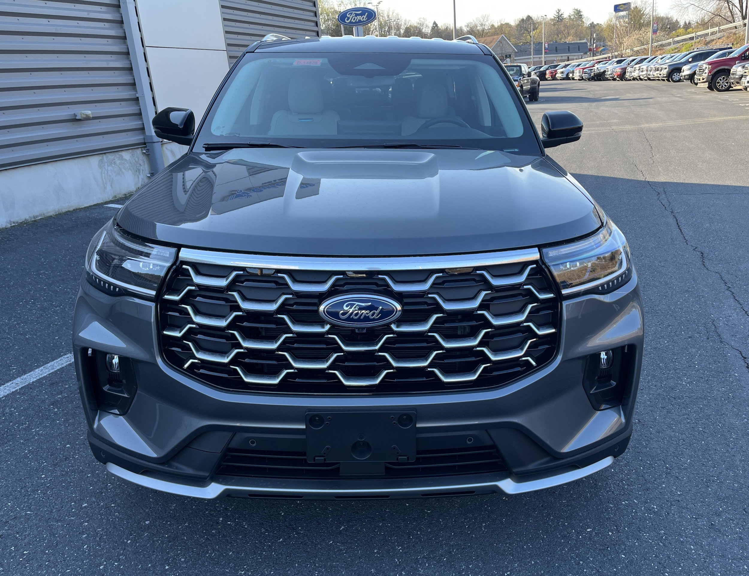 New 2026 Ford Explorer Platinum AWD/4WD image 2
