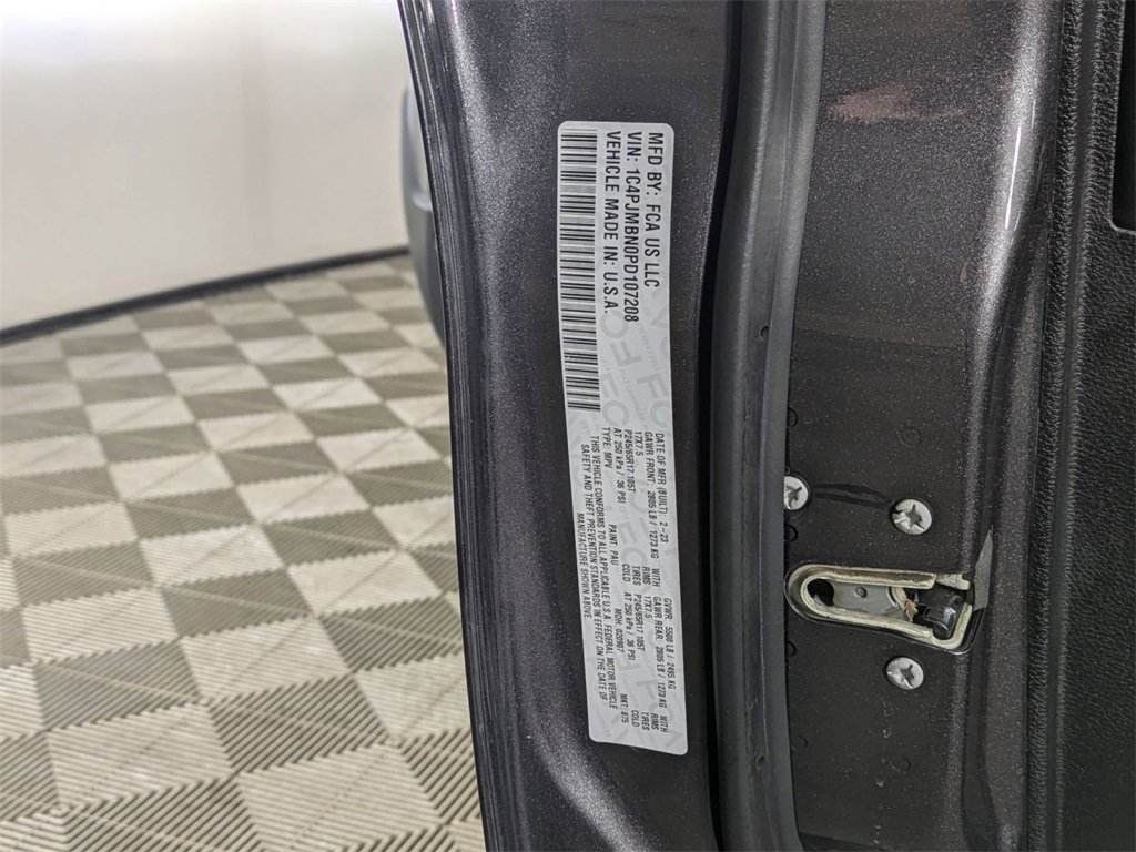 Certified 2023 Jeep Cherokee Trailhawk image 33