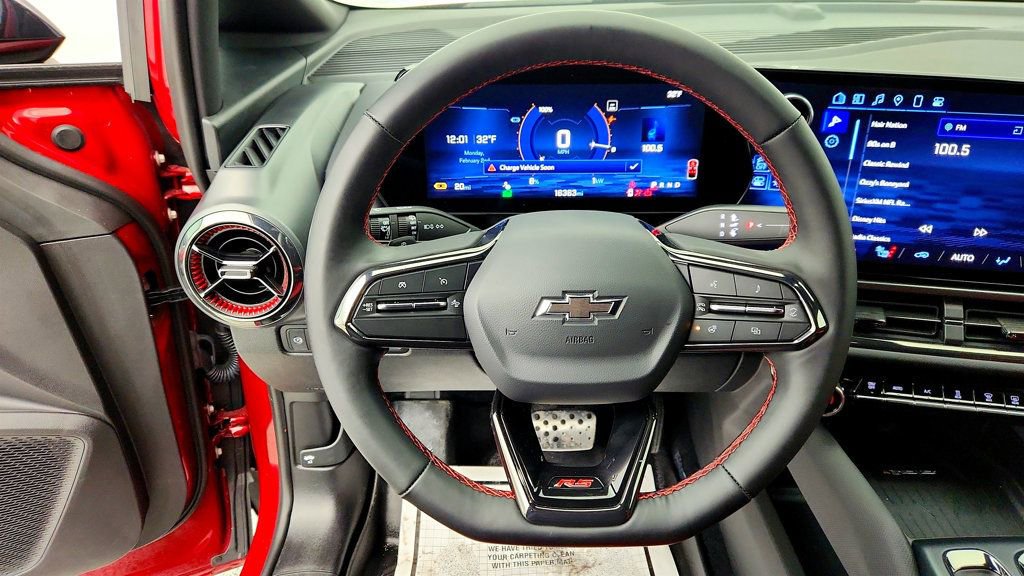 Used 2025 Chevrolet Equinox EV RS image 13