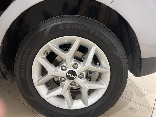 Used 2025 Kia Soul S image 27