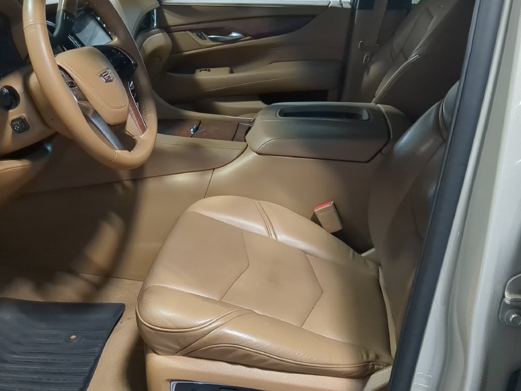 Used 2017 Cadillac Escalade Platinum AWD/4WD image 20