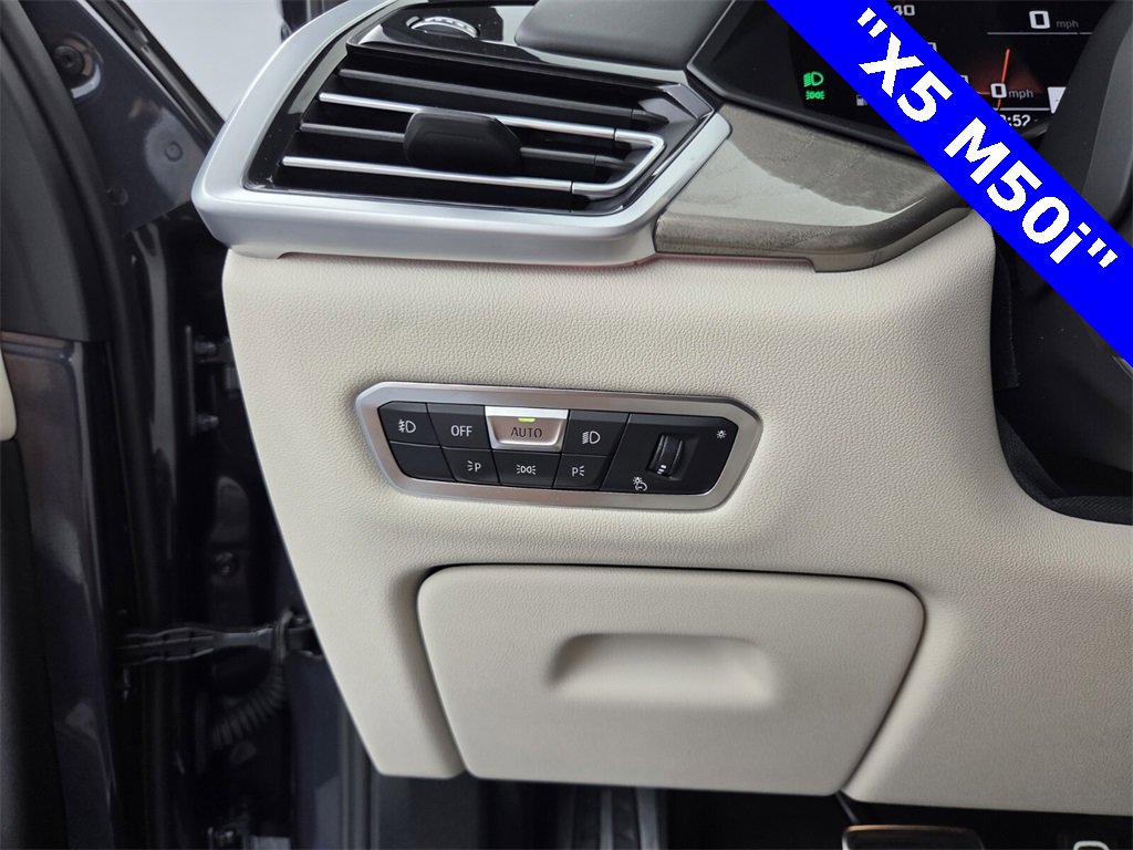 Used 2021 BMW X5 M50i w/ Executive Package image 43