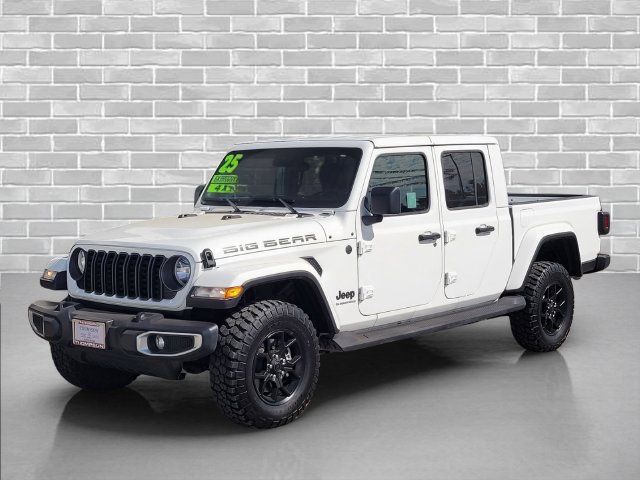 Used 2025 Jeep Gladiator Sport AWD/4WD image 10