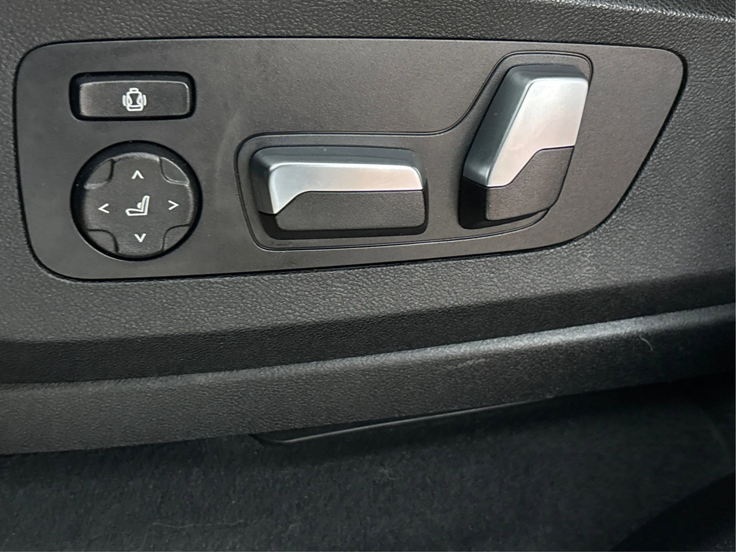 Used 2019 BMW X5 xDrive40i w/ Convenience Package image 25