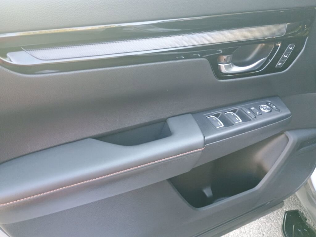 Used 2024 Honda CR-V Sport Touring image 10