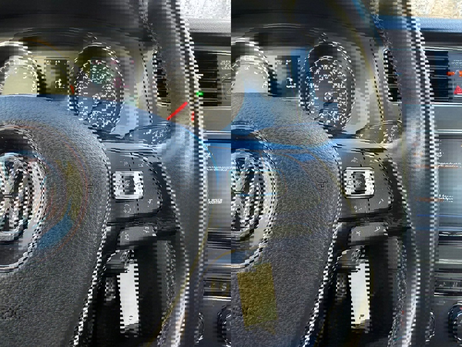 Used 2017 Volkswagen Golf Alltrack S image 11