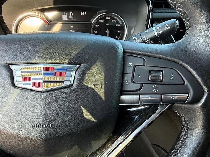 Used 2023 Cadillac XT6 Premium Luxury image 34