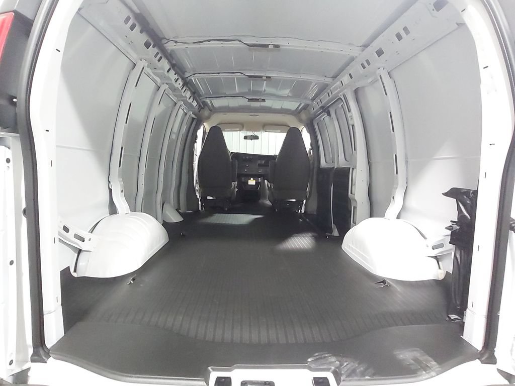 New 2026 GMC Savana 2500 w/ Driver Convenience Package RWD image 12