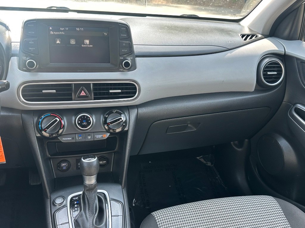Used 2019 Hyundai Kona SE FWD image 29