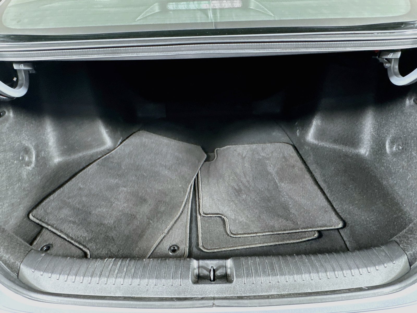 Used 2023 Honda Accord EX image 19