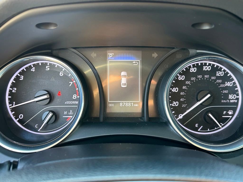 Used 2020 Toyota Camry SE FWD image 16