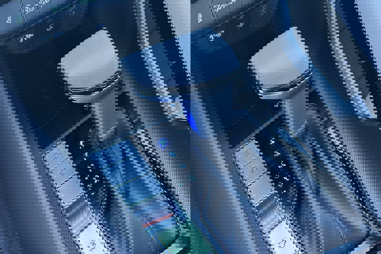 Used 2025 Hyundai Elantra SEL image 23