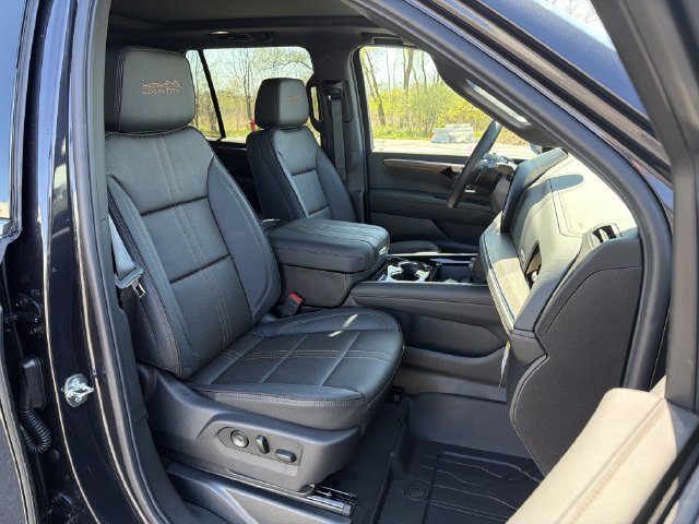 New 2026 Chevrolet Tahoe High Country w/ Sun And Tow Package AWD/4WD image 36