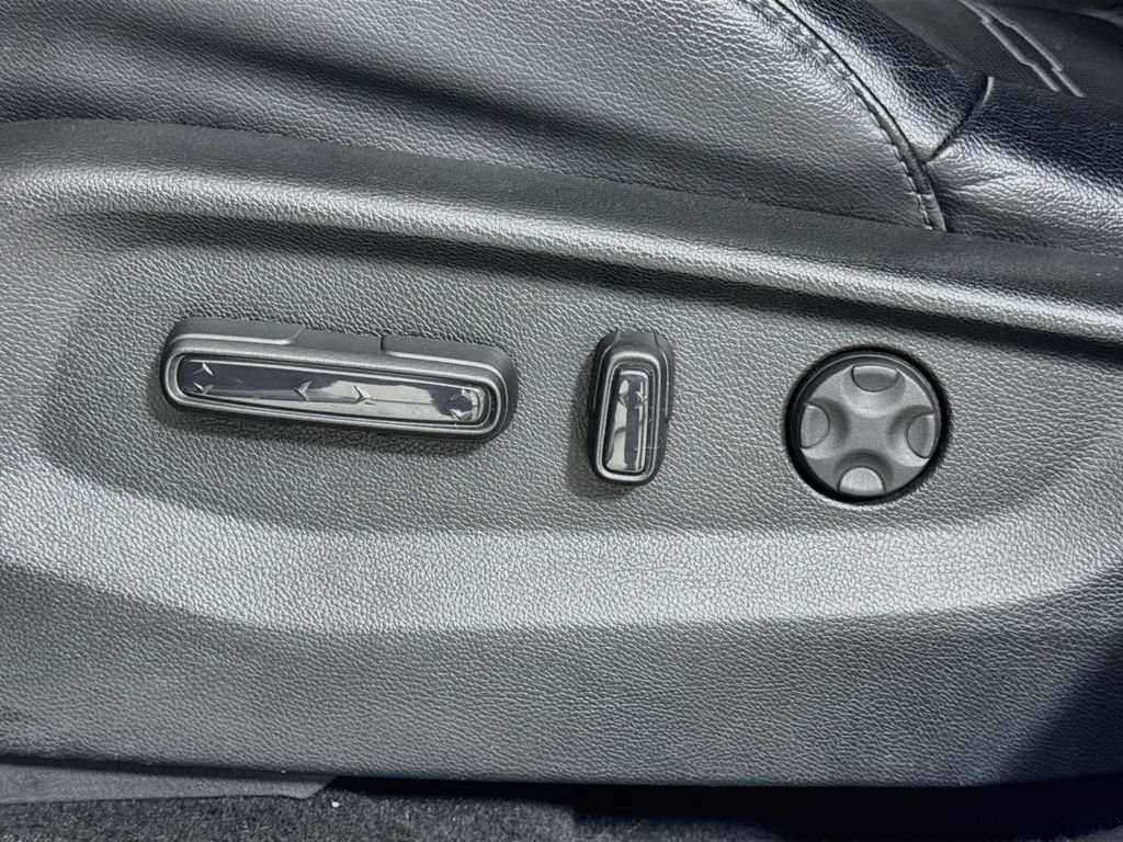 Used 2017 Honda CR-V Touring image 19
