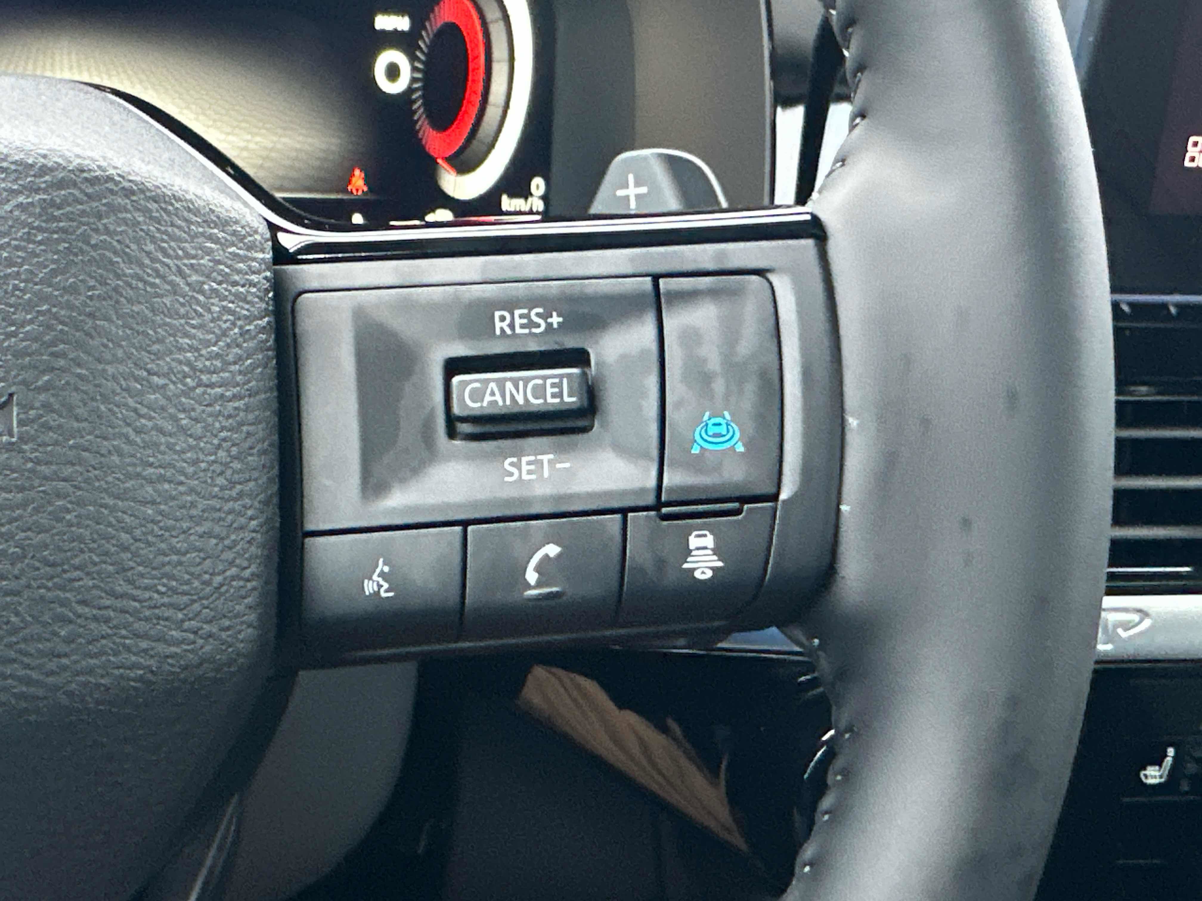 New 2026 Nissan Pathfinder SL w/ SL Premium Package image 40